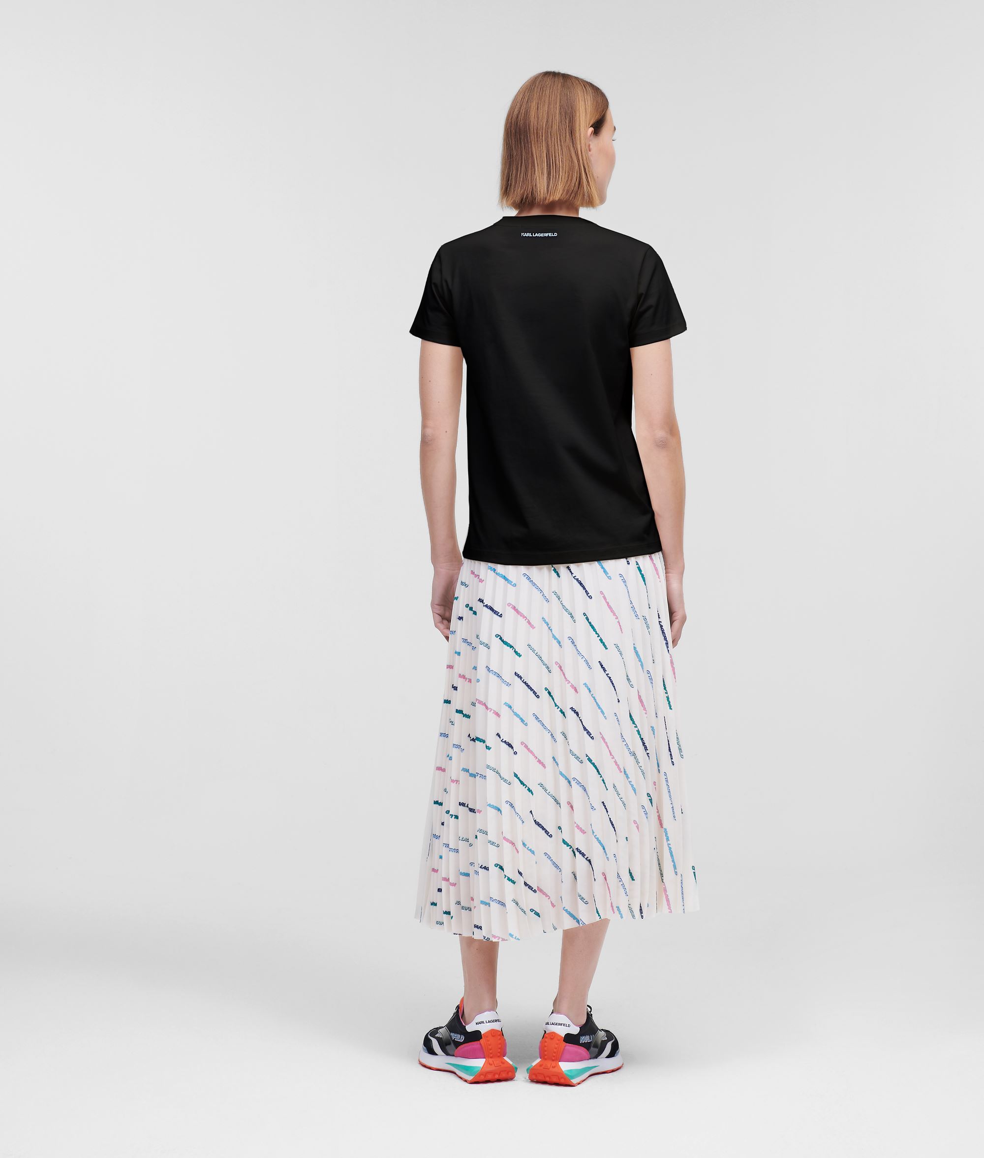 Karl Lagerfeld 225W1701999 sieviešu T-krekls, melns