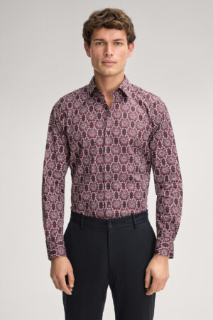 Viegli pieguļošs krekls ar grafisku rakstu