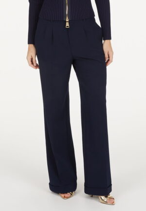 Tvilla auduma bikses ar ielocēm un atlokiem