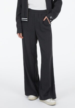 Bikses ar elastīgu jostu un svītru akcentu sānos