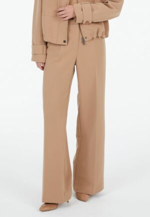 Klasiska stila bikses ar uzšūtām mugurpuses kabatām