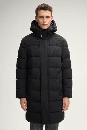 Polsterēts vīriešu mētelis ar kapuci