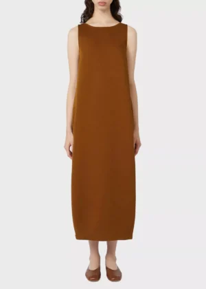 Bieza O silueta kleita bez piedurknēm