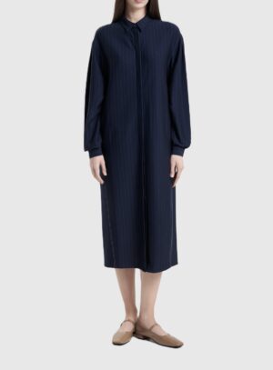 Kreklveida kleita ar smalku svītru rakstu