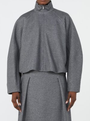 Saīsināta piegriezuma jaka ar oderi