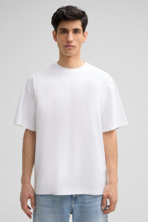 Elastīgs kokvilnas T-krekls baltā krāsā