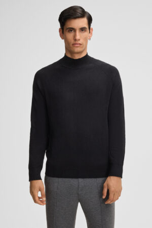 Melns vīriešu džemperis ar paaugstinātu apkakli