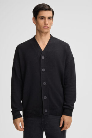 Adīta jaka ar V veida izgriezumu