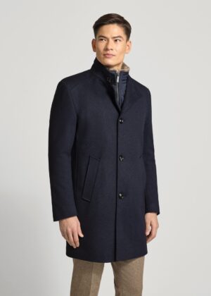 Mētelis ar augstu apkakli un izņemamu vestes daļu