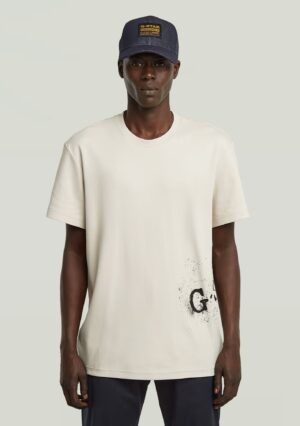 Organiskās kokvilnas T-krekls ar grafiti akcentu