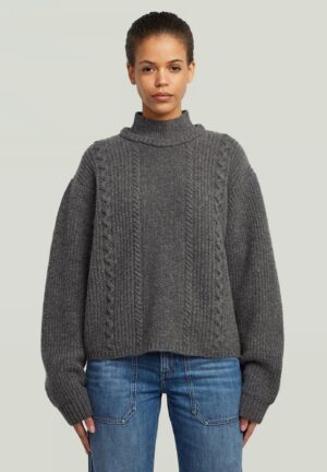 Vilnas džemperis ar vertikālu adījuma rakstu