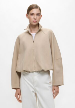 Saīsināta piegriezuma jaka ar oderi, bēša