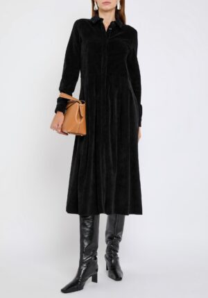 Velveta kreklkleita ar ielocēm jostasvietā