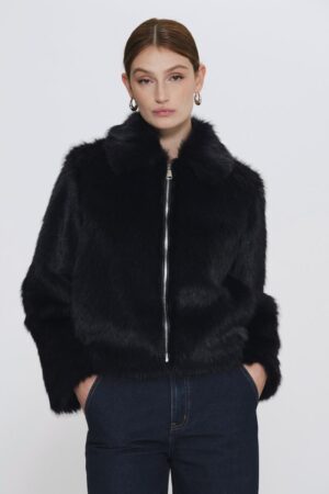 Mākslīgās kažokādas virsjaka ar rāvējslēdzēju