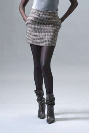 Mini svārki ar smalku grafisko rakstu