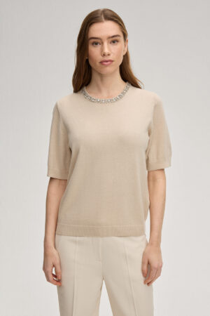 Džemperis ar mirdzošu akmentiņu apdari