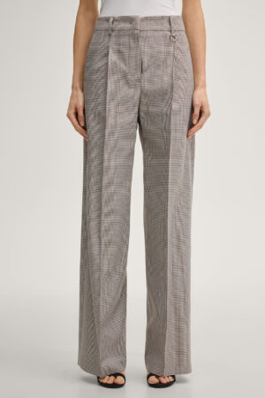 Bikses ar smalki rūtotu rakstu