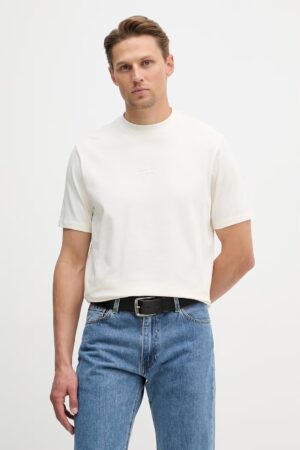 Gaiši bēšs T-krekls ar smalku logo akcentu