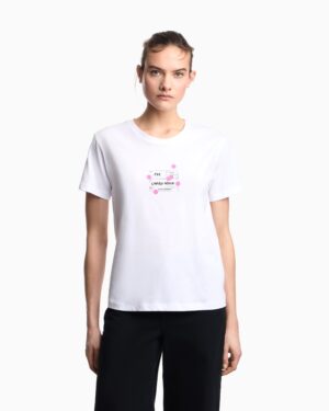 Balts organiskās kokvilnas T-krekls ar grafisku attēlu