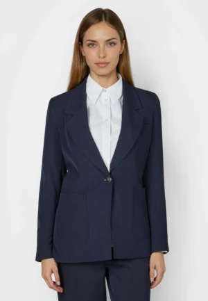 Viegli elastīga žakete ar uzšūtām kabatām