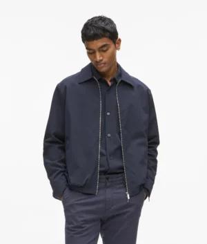 Vējjaka ar divvirziena rāvējslēdzēja aizdari