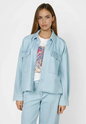 Lielizmēra džinsu virskrekls ar kabatām