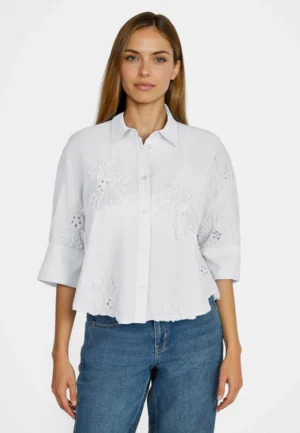 Īsa piegriezuma kreklblūze ar ziedu izšuvumiem