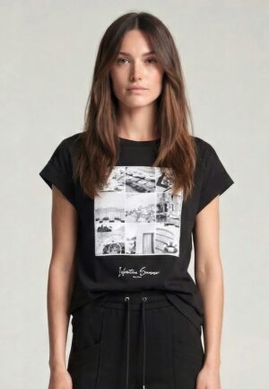 Kokvilnas T-krekls ar melnbaltu foto aplikāciju